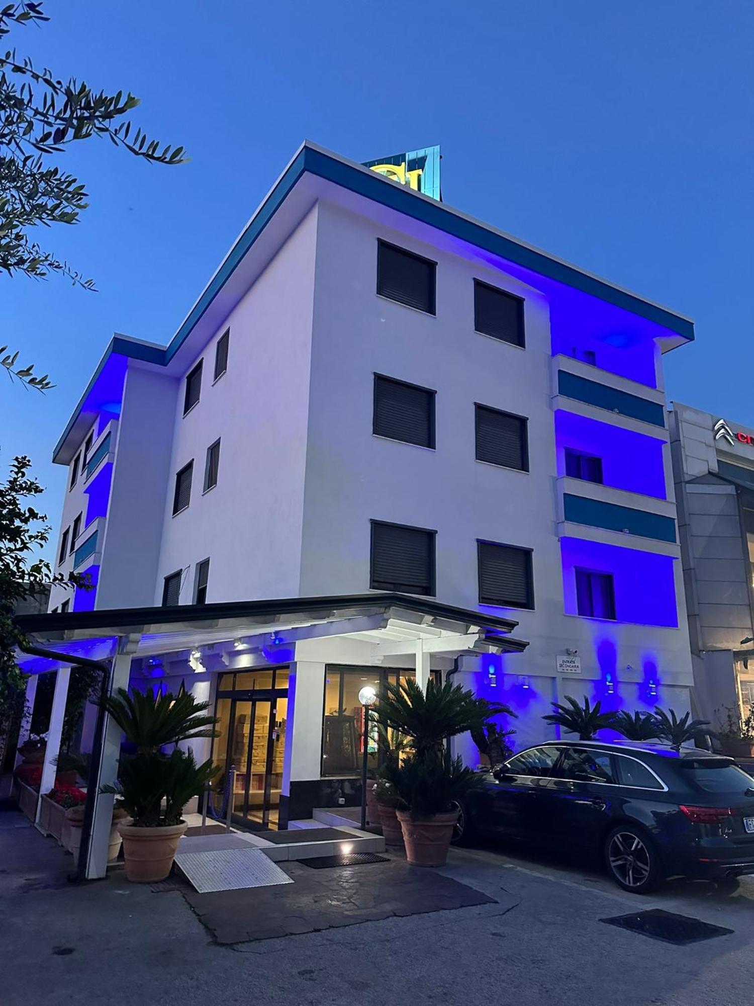 Hotel Clinton Casoria Esterno foto