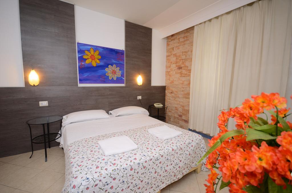 Hotel Clinton Casoria Esterno foto