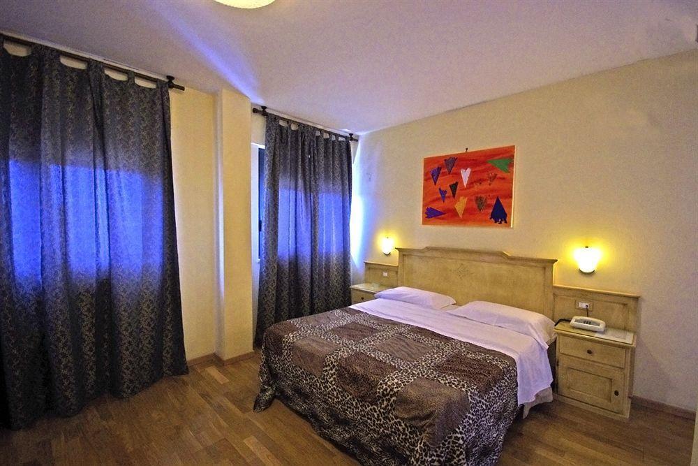 Hotel Clinton Casoria Esterno foto