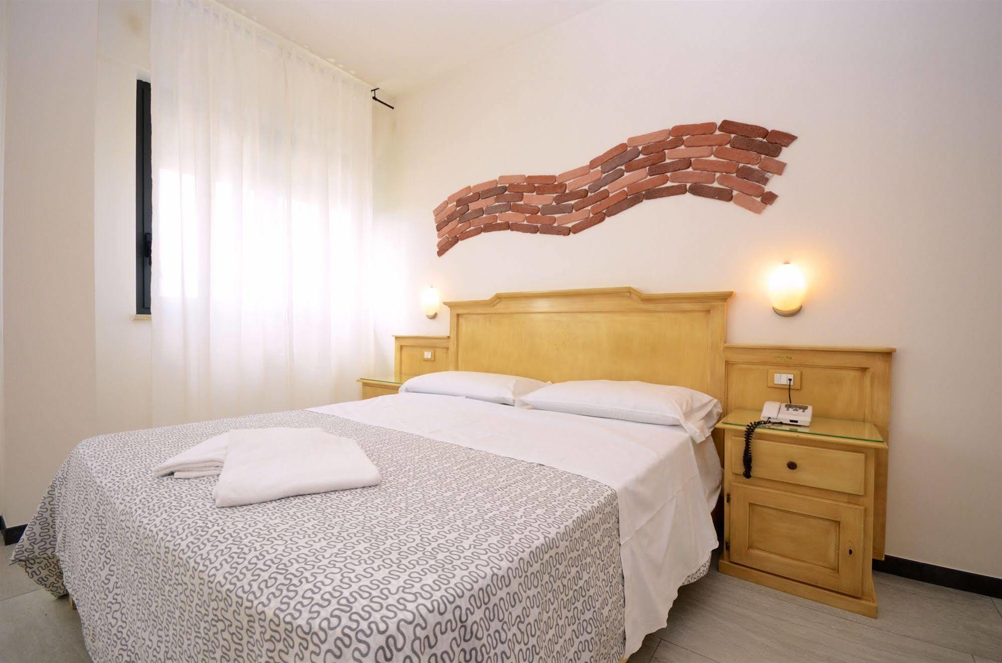 Hotel Clinton Casoria Esterno foto